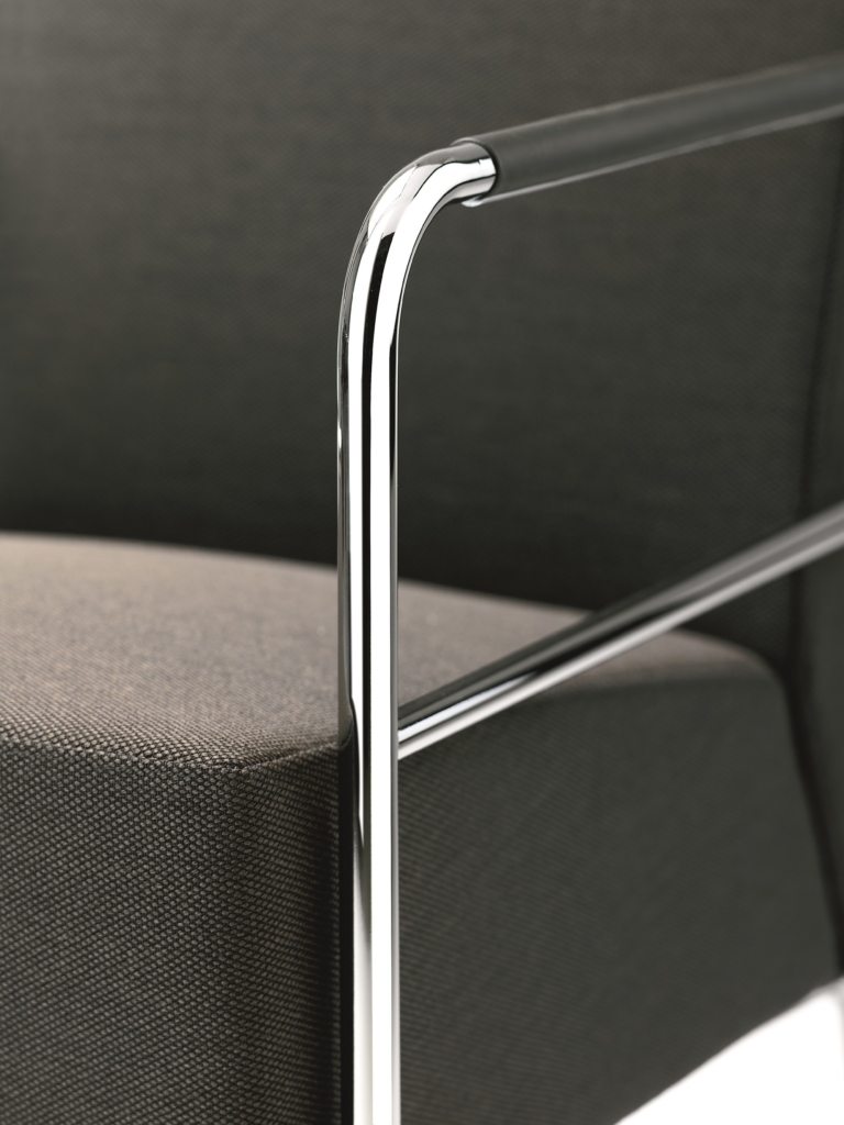 cinema_easychair_p002_200711