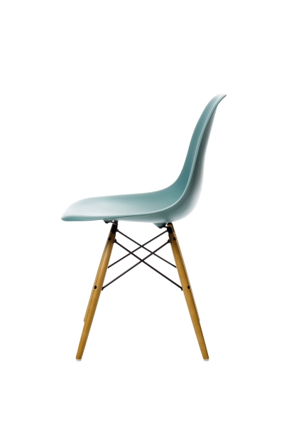 Vitra Eames Plastic Chair DSW